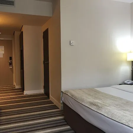 Hotel Mercure Centre Midi Brussels